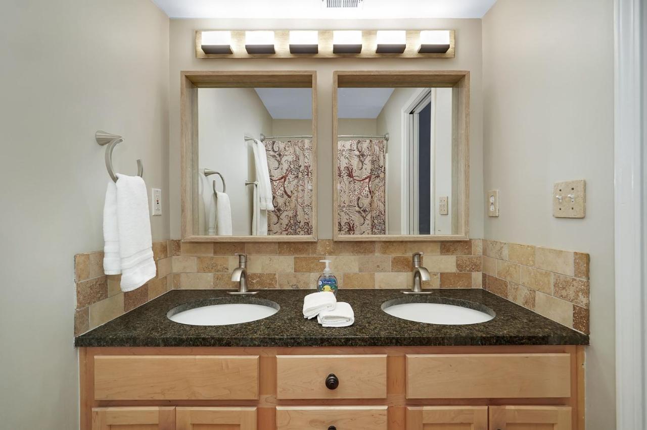 Restaurant Row Townhouse 2 King Bedrooms Louisville Esterno foto